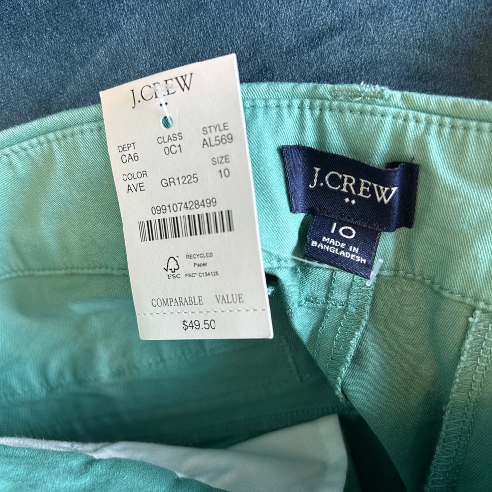 NWT J. Crew Frankie 9” Women's Bermuda Shorts. Size 10 Color GREEN - Picture 6 of 6